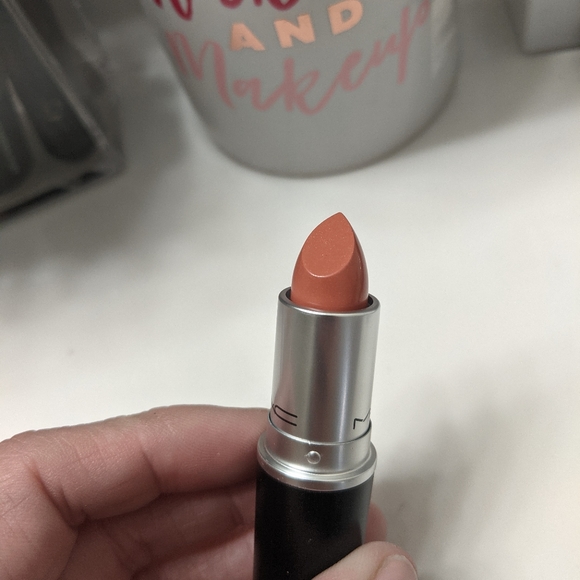 MAC Lipstick 💄 - Picture 4 of 4